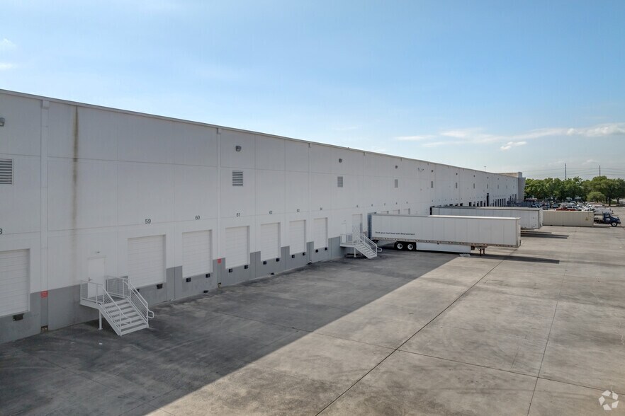 850 Greens Pky, Houston, TX à louer - Photo de l’immeuble – Image 3 sur 4
