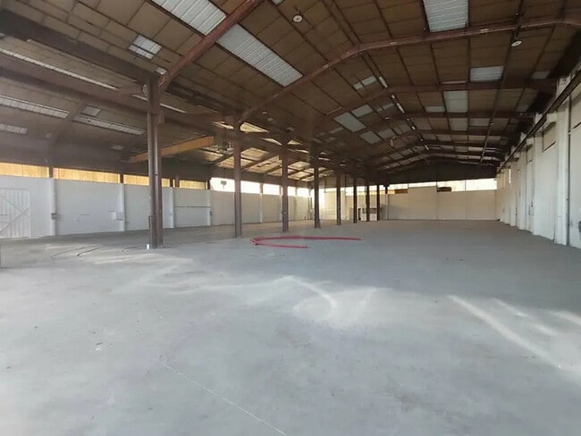 Plus de détails pour Industriel/Logistique à vendre