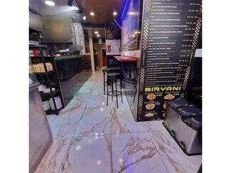 Plus de détails pour Local commercial à louer