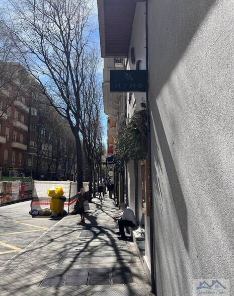 Local commercial dans Madrid, Madrid à louer - Photo de l’immeuble – Image 1 sur 4