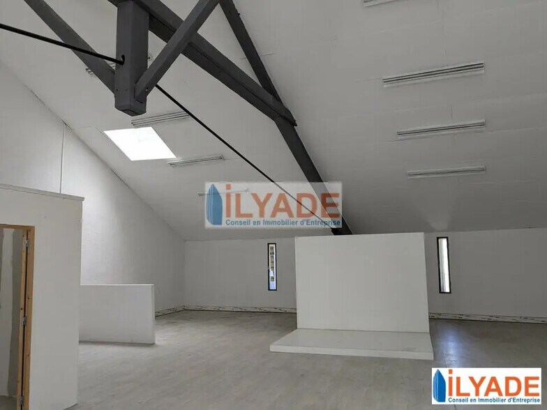 22 Avenue De Saint Barnabe, Marseille à louer - Photo de l’immeuble – Image 2 sur 9