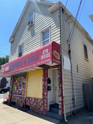 Plus de détails pour 134 E 33rd St, Paterson, NJ - Local d’activités à vendre