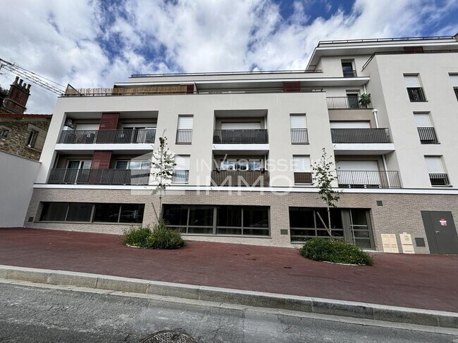 Plus de détails pour Local commercial à louer