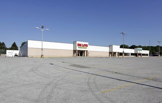 Plus de détails pour 3560 N Brady St, Davenport, IA - Local commercial à louer