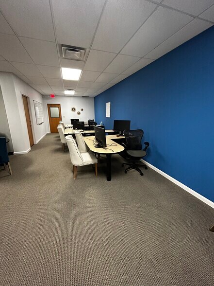 137 Commerce Park Dr, Westerville, OH à vendre - Photo de l’immeuble – Image 3 sur 6