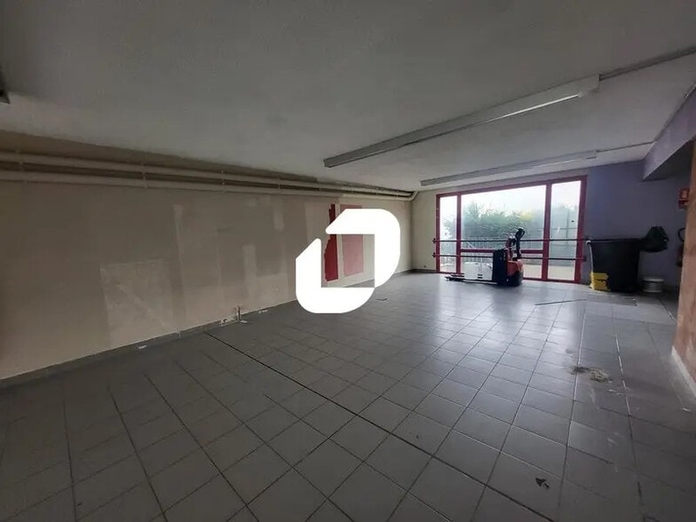 Local commercial dans Houilles à louer - Photo de l’immeuble – Image 3 sur 12