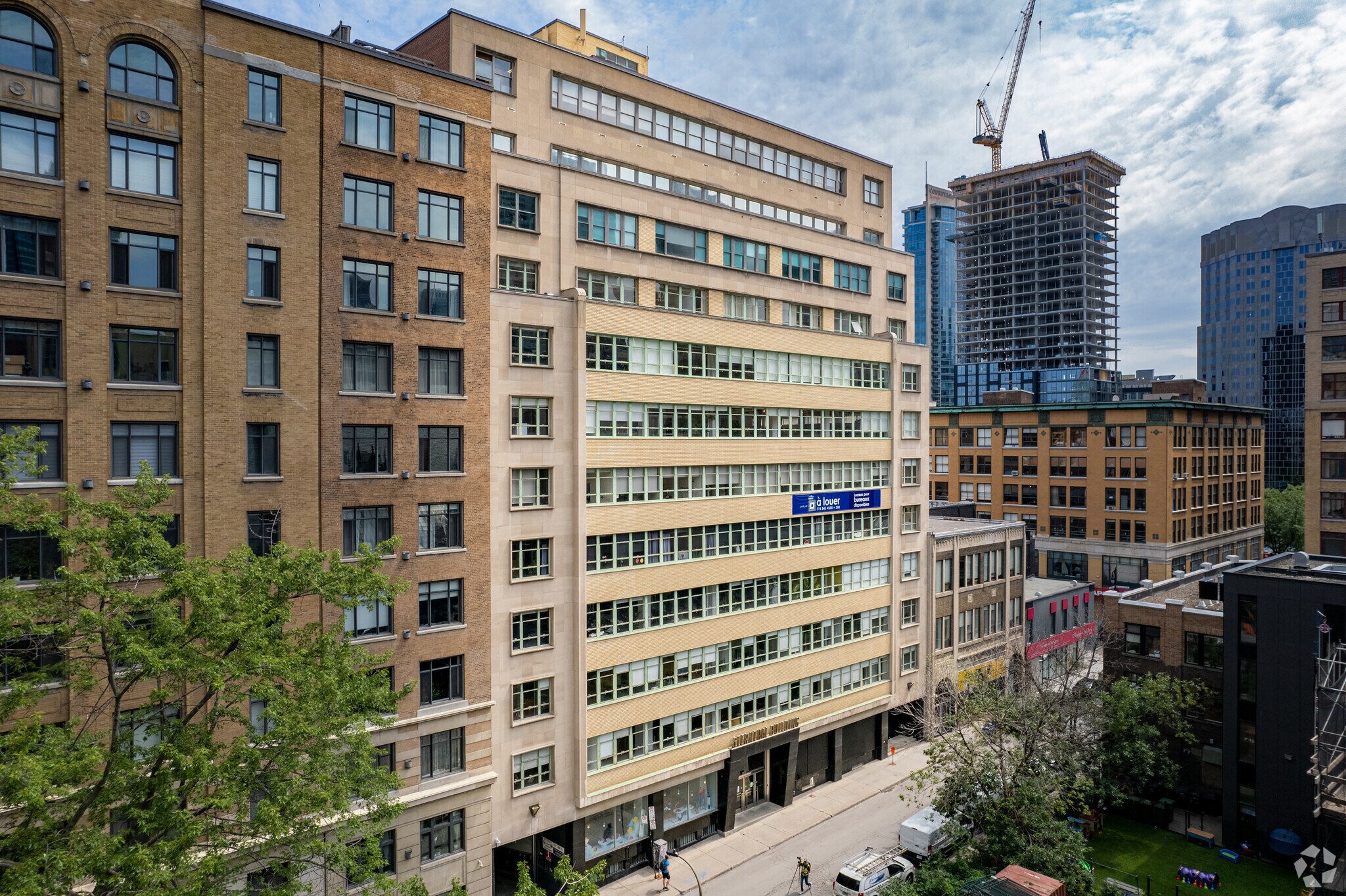 1425-1435 Rue Saint-Alexandre, Montréal, QC à louer Photo de l’immeuble– Image 1 sur 5