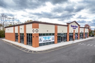 Plus de détails pour 1871 Old Country Rd, Riverhead, NY - Local commercial à louer