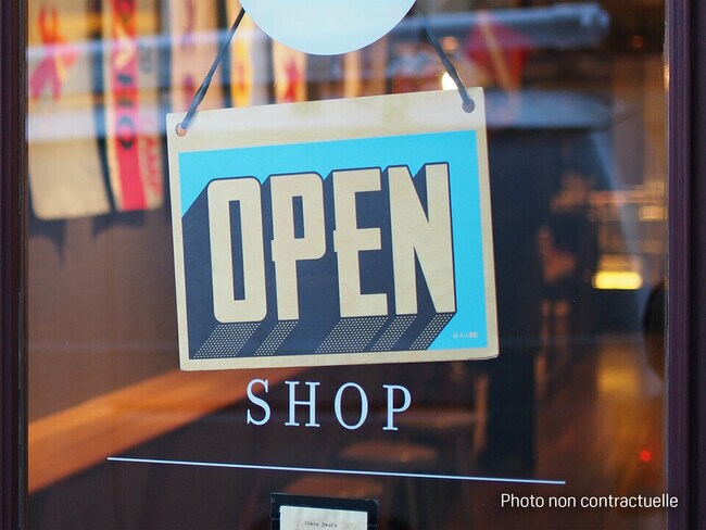Plus de détails pour Local commercial à louer
