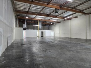 8831-8833 Shirley Ave, Northridge, CA à louer Photo de l’immeuble– Image 1 sur 1