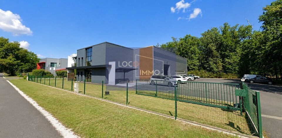 Local d’activités dans Canéjan à louer - Photo de l’immeuble – Image 1 sur 12