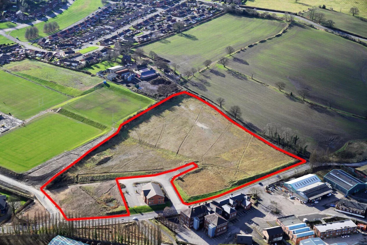 Dunston Rd, Chesterfield à louer Aérien– Image 1 sur 2