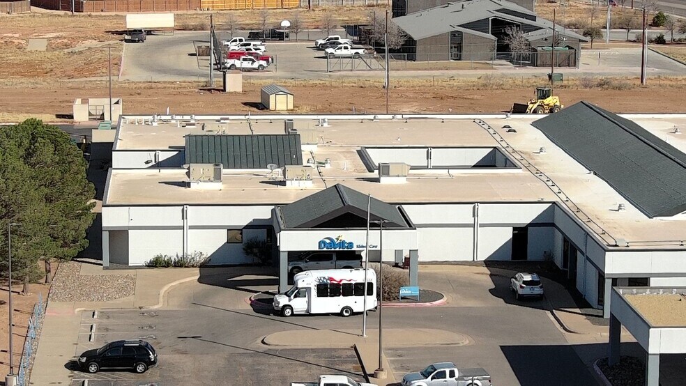 207 Tradewinds Blvd, Midland, TX à louer - Photo de l’immeuble – Image 3 sur 7