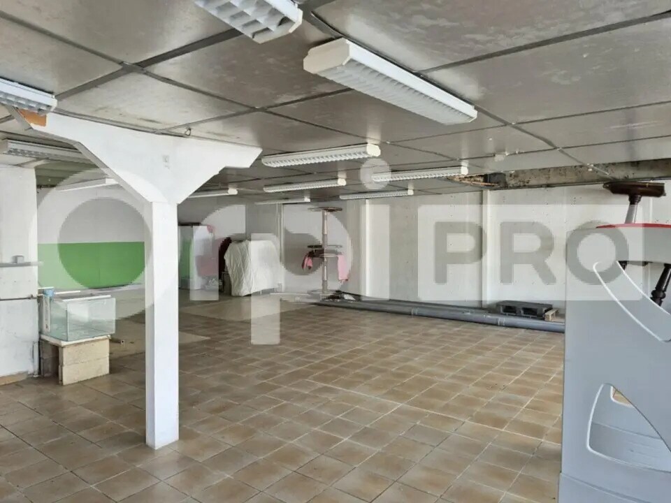 Local commercial dans Épernay à vendre Photo intérieure– Image 1 sur 3