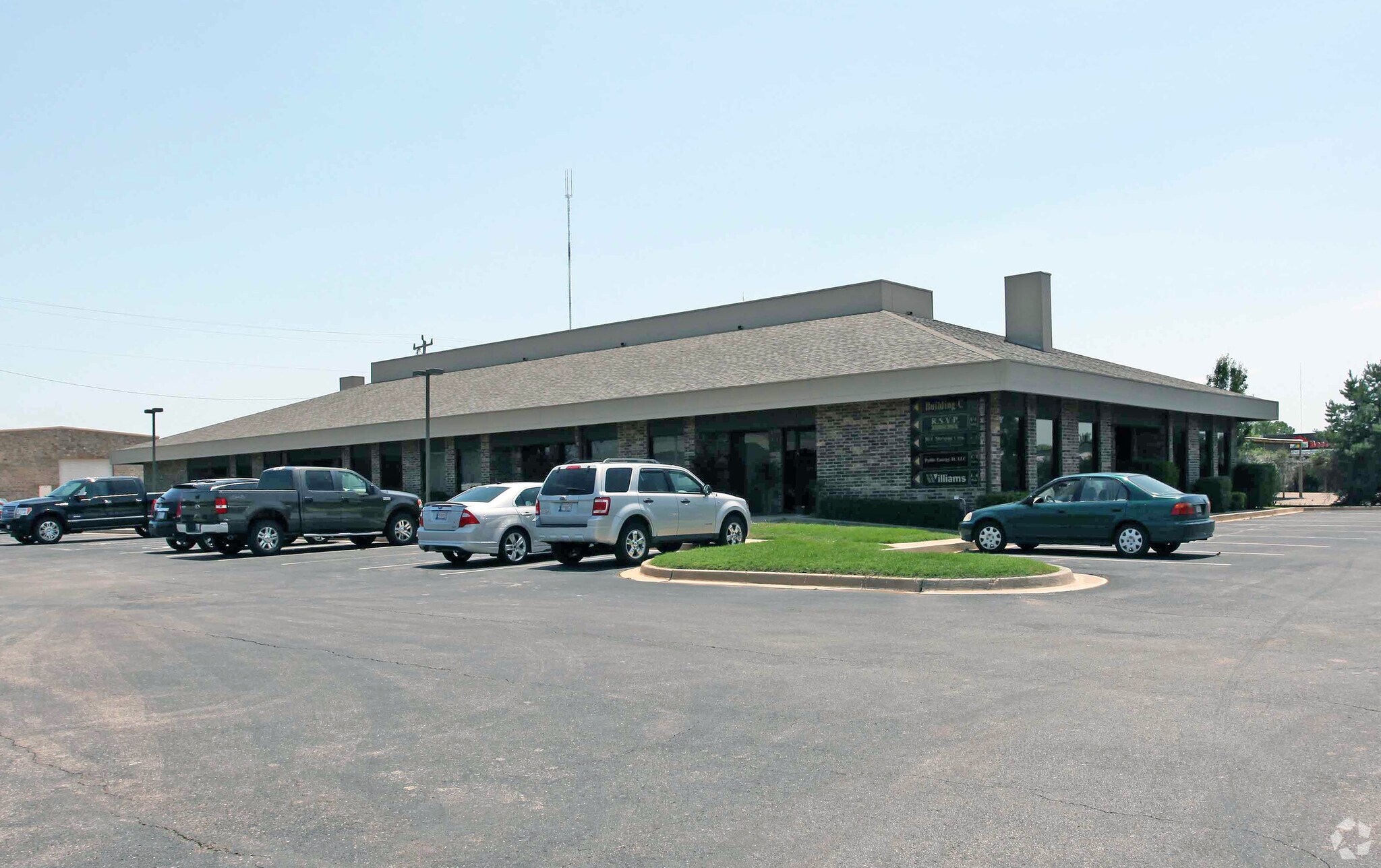 510 E Memorial Rd, Oklahoma City, OK à vendre Photo principale– Image 1 sur 5