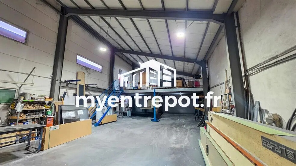 Local d’activités dans Aubagne à louer - Photo intérieure – Image 3 sur 8