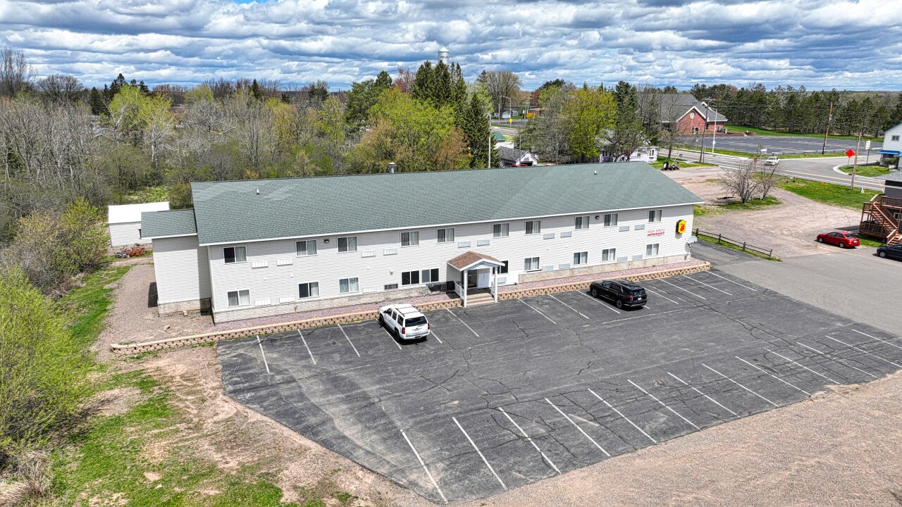 726 S Lake Ave, Phillips, WI à vendre Photo de l’immeuble– Image 1 sur 51