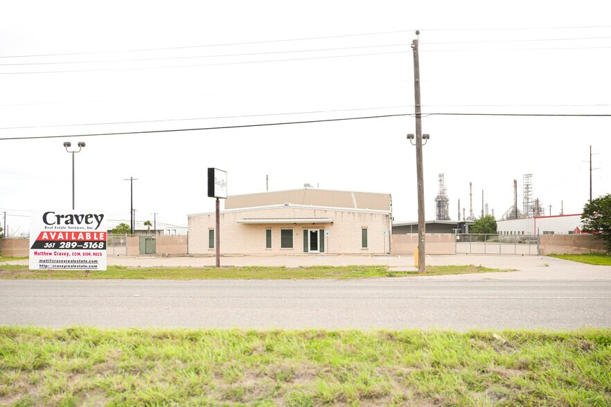 6944 Leopard St, Corpus Christi, TX à vendre - Photo principale – Image 1 sur 21