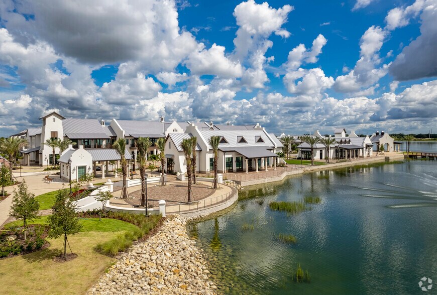 1561 Lakefront Dr, Lakewood Ranch, FL à louer - Photo principale – Image 1 sur 6