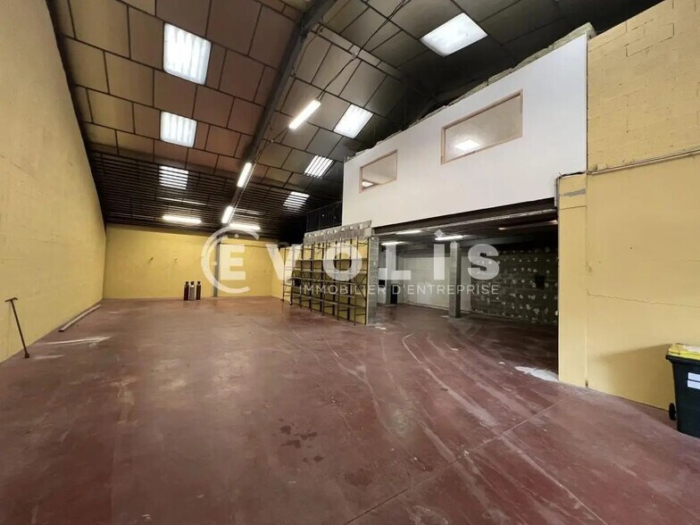 Bureau dans Vaulx-en-Velin à louer - Photo intérieure – Image 2 sur 8