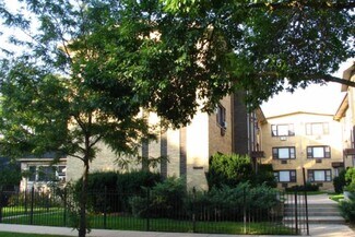 Plus de détails pour 7822-7824 S South Shore Dr, Chicago, IL - Logement à vendre