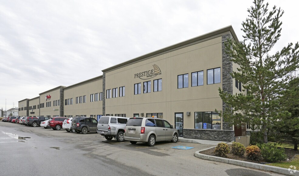 2403-2447 Ellwood Dr, Edmonton, AB à louer - Photo de l’immeuble – Image 2 sur 5