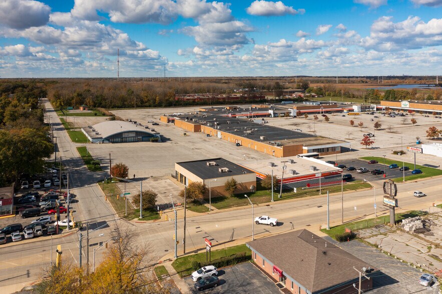 3590-3596 Village Ct, Gary, IN à louer - Aérien – Image 3 sur 3