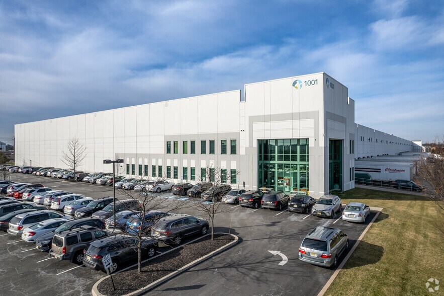 1119 W Middlesex Ave, Port Reading, NJ à louer - Photo de l’immeuble – Image 2 sur 18
