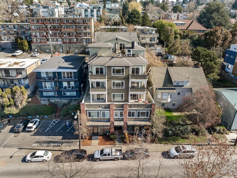 3232 15th Ave W, Seattle, WA à vendre - Photo de l’immeuble – Image 2 sur 26