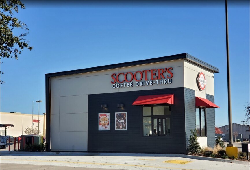 3502 Lakeview Pky, Rowlett, TX à louer - Photo principale – Image 2 sur 2