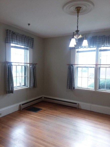 67 Pine St, Bangor, ME à louer - Photo de l’immeuble – Image 3 sur 15