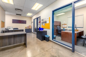 105 Iron St, Toronto, ON à louer Photo intérieure– Image 2 sur 17