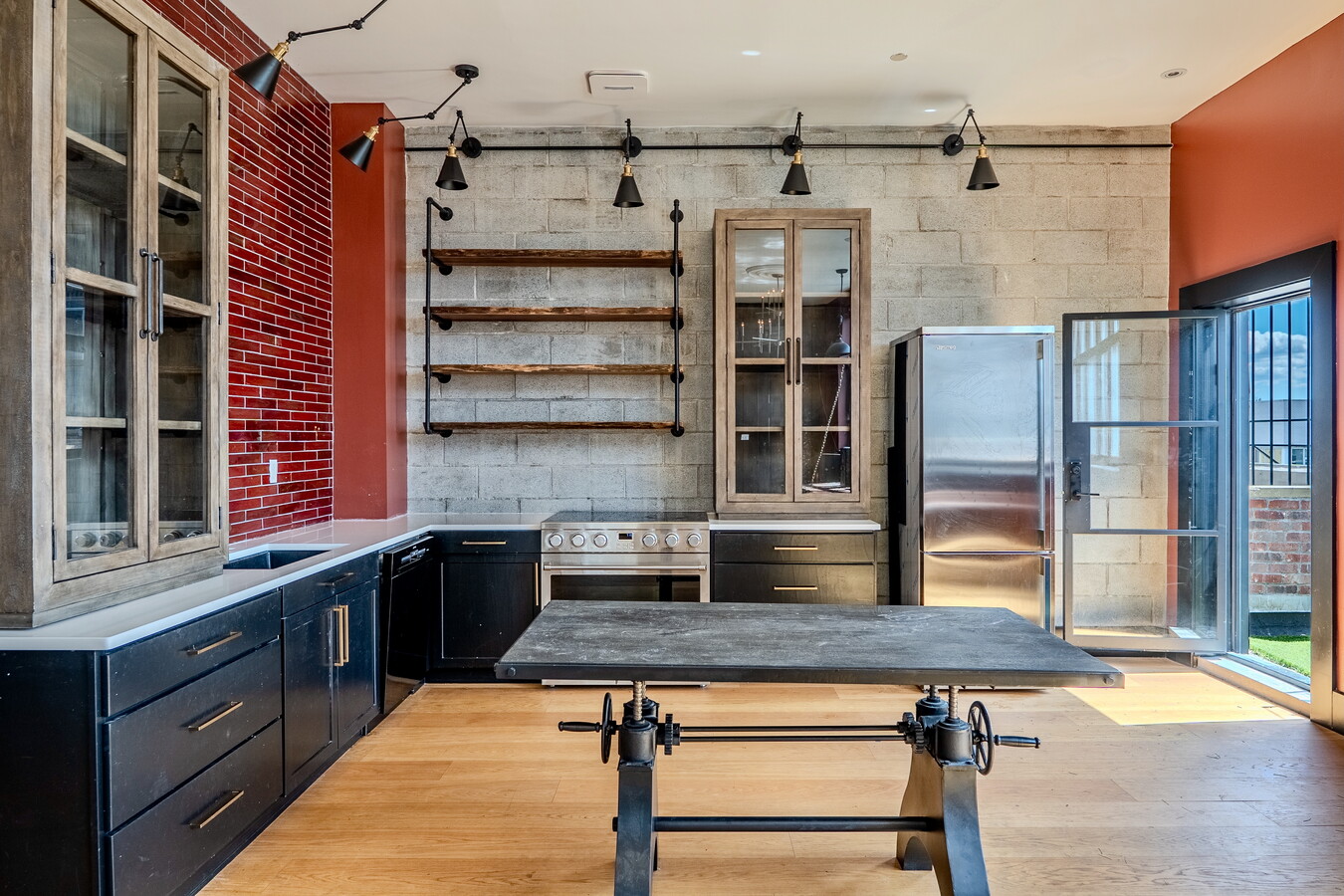 231 Norman Ave, Brooklyn, NY 11222 - Lot 511 -  - Photo intérieure - Image 1 of 15