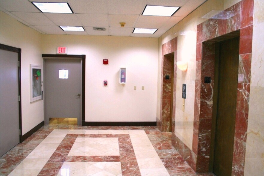 1920 E Hallandale Beach Blvd, Hallandale Beach, FL à louer - Photo intérieure – Image 3 sur 6
