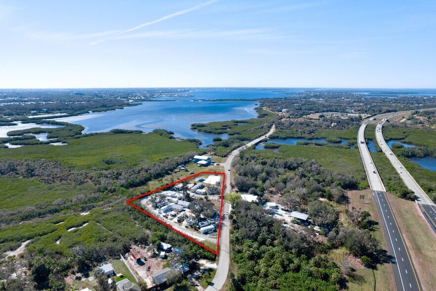 515 E 77th St, Palmetto, FL à vendre - Photo de l’immeuble – Image 3 sur 6