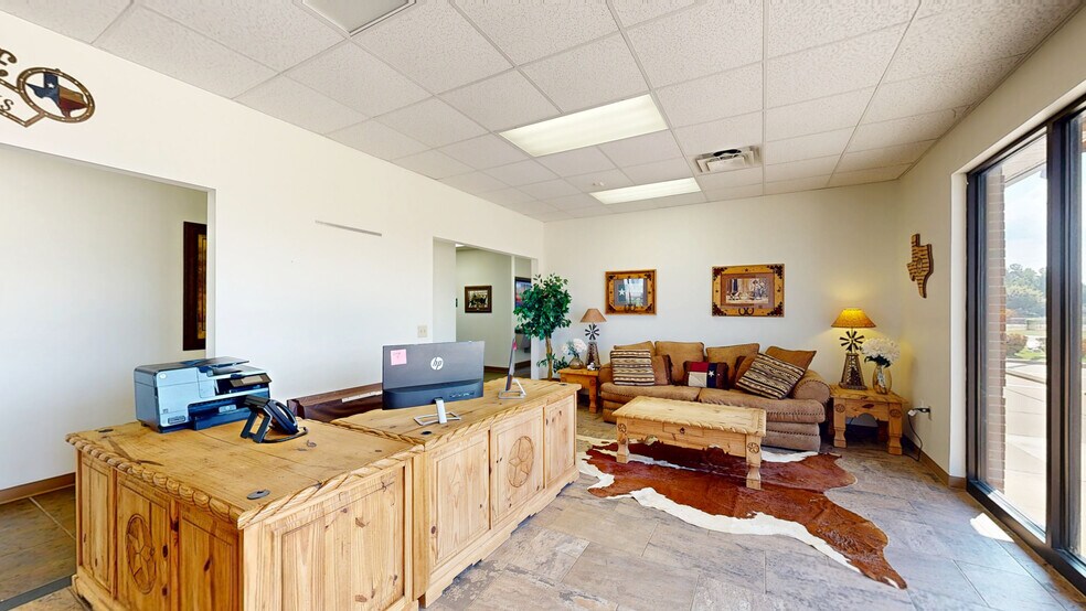851 W Harrison Rd, Longview, TX à louer - Numérisation 3D Matterport – Image 2 sur 24