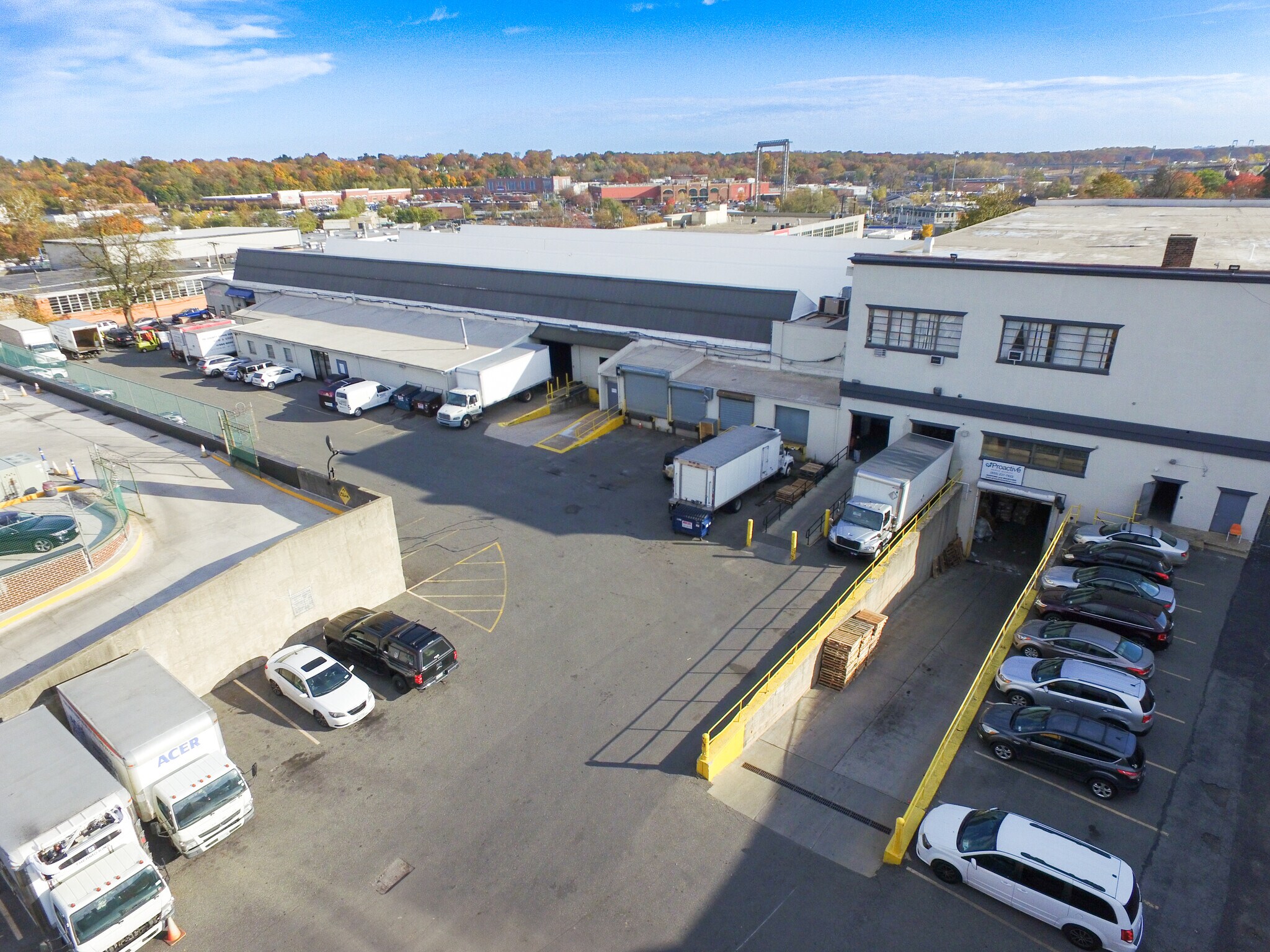 718 S Fulton Ave, Mount Vernon, NY à louer Photo principale– Image 1 sur 6