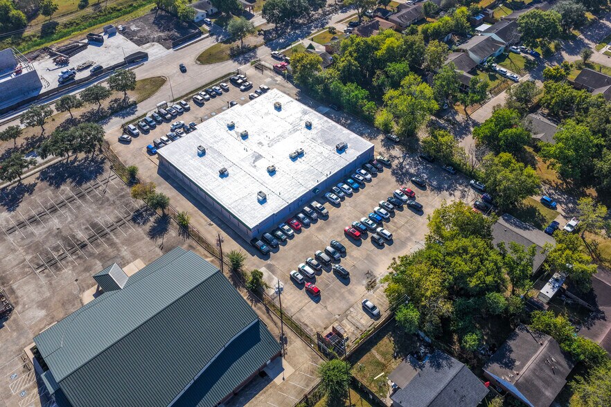 13838 Buffalo Speedway, Houston, TX à vendre - Photo de l’immeuble – Image 2 sur 5