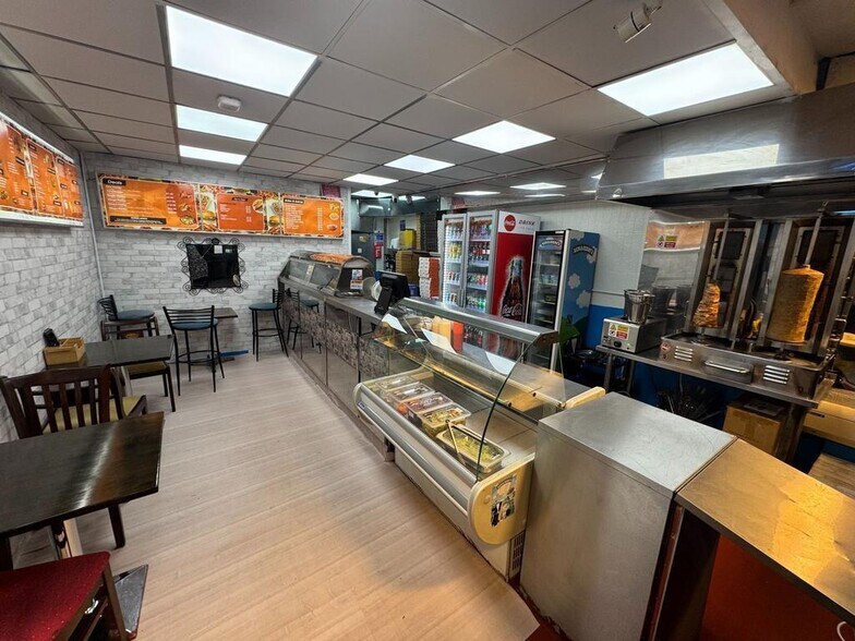 119 Kirby Rd, Leicester à vendre - Photo de l’immeuble – Image 2 sur 6