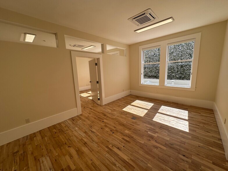 301 E 3rd Ave, San Mateo, CA à louer - Photo de l’immeuble – Image 2 sur 9