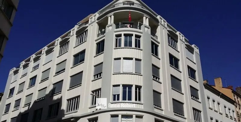 Bureau dans Lyon à vendre - Photo de l’immeuble – Image 1 sur 8