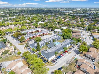 Plus de détails pour 2221 NW 58th Ave, Lauderhill, FL - Logement à vendre