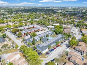 2221 NW 58th Ave, Lauderhill, FL - Vue aérienne  vue de carte - Image1