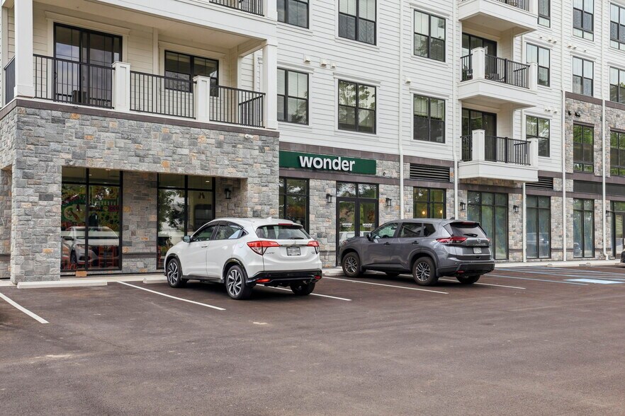 1740 Underhill Cir, Yorktown Heights, NY à louer - Photo de l’immeuble – Image 2 sur 7