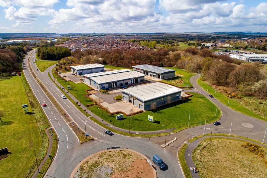 A7066, Bathgate à louer - Photo de l’immeuble – Image 3 sur 9