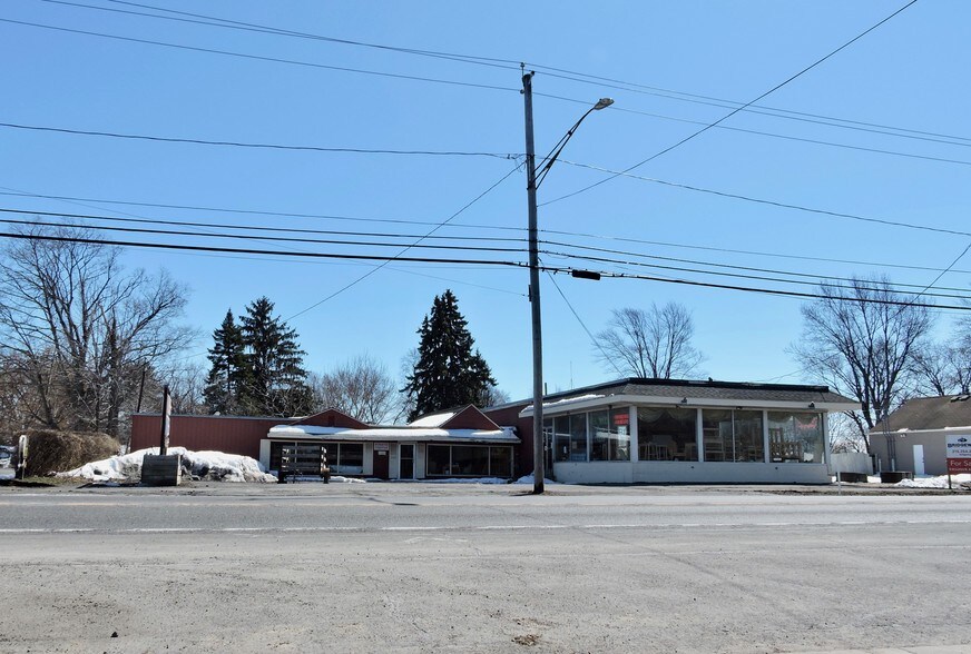 517-519 S Main St, North Syracuse, NY à vendre - Photo principale – Image 1 sur 36