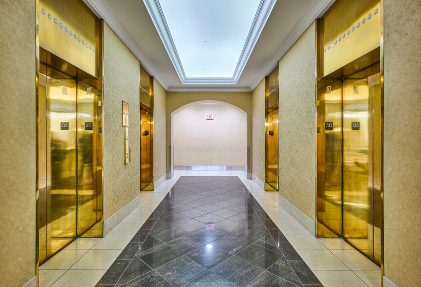 410 Laurier Ave W, Ottawa, ON à louer - Photo intérieure – Image 3 sur 4