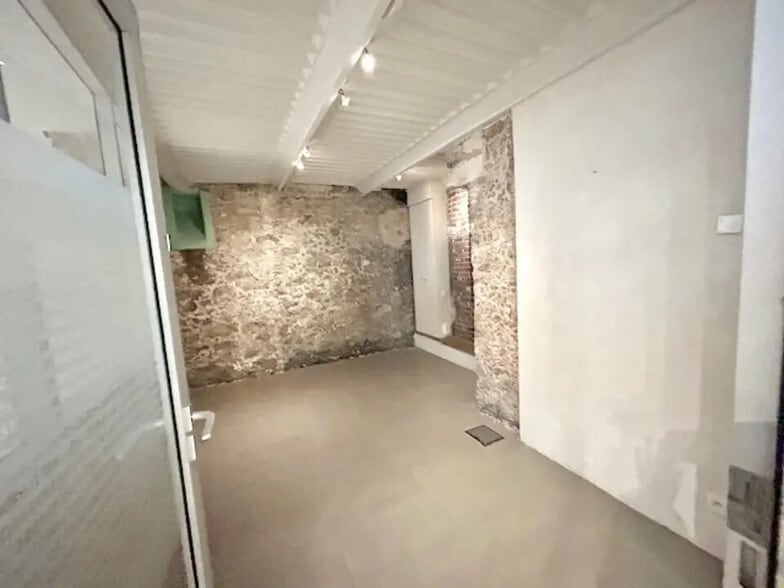 Bureau dans Paris à louer - Photo de l’immeuble – Image 2 sur 21