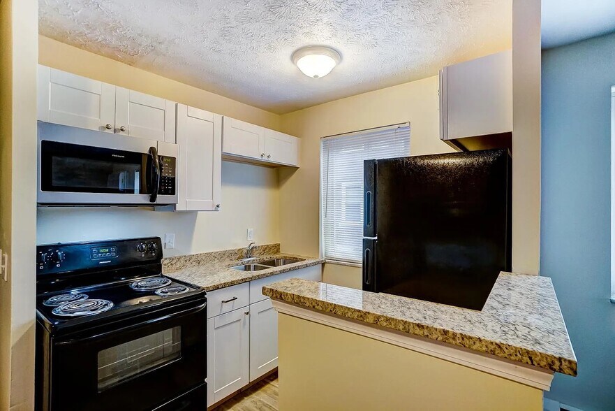 4326 Hamilton Ave, Cincinnati, OH à vendre - Photo de l’immeuble – Image 3 sur 19
