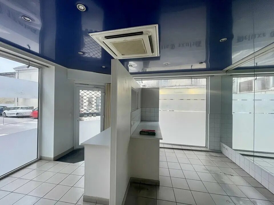 Local commercial dans Reims à louer Photo de l’immeuble– Image 1 sur 5